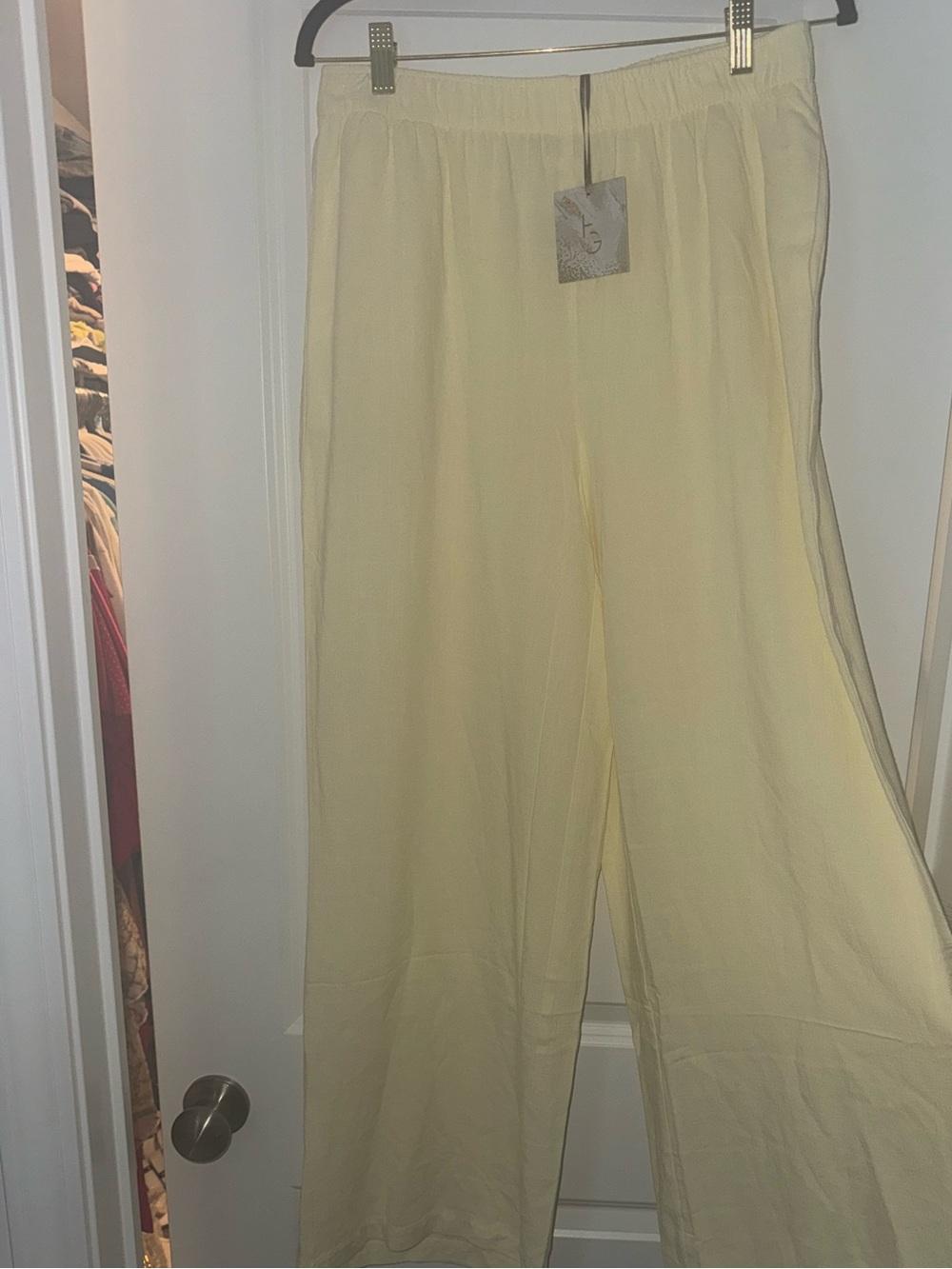 Yellow Wide-Leg Linen Pants - Picture 2 of 4